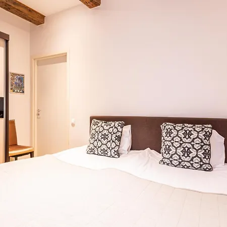 Yoga Aparthotel 4*